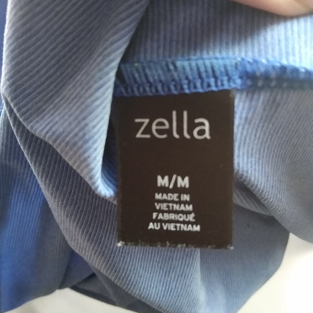 Zella M Blue Razor back strappy tank. - Picture 6 of 7